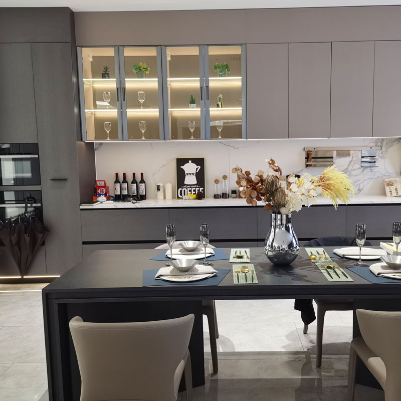 ডাইনিং রুমের ক্যাবিনেটগুলি কীভাবে আধুনিক বাড়ির জায়গাগুলিকে রূপান্তর করে?